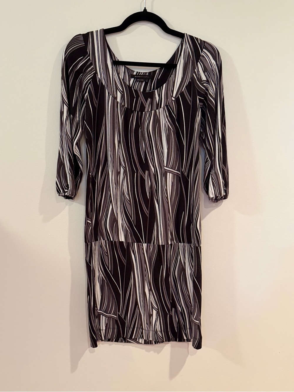 BCBGMaxAzria Black, Gray & White Drop Waist 3/4 Sleeves Women’s Mini Dress